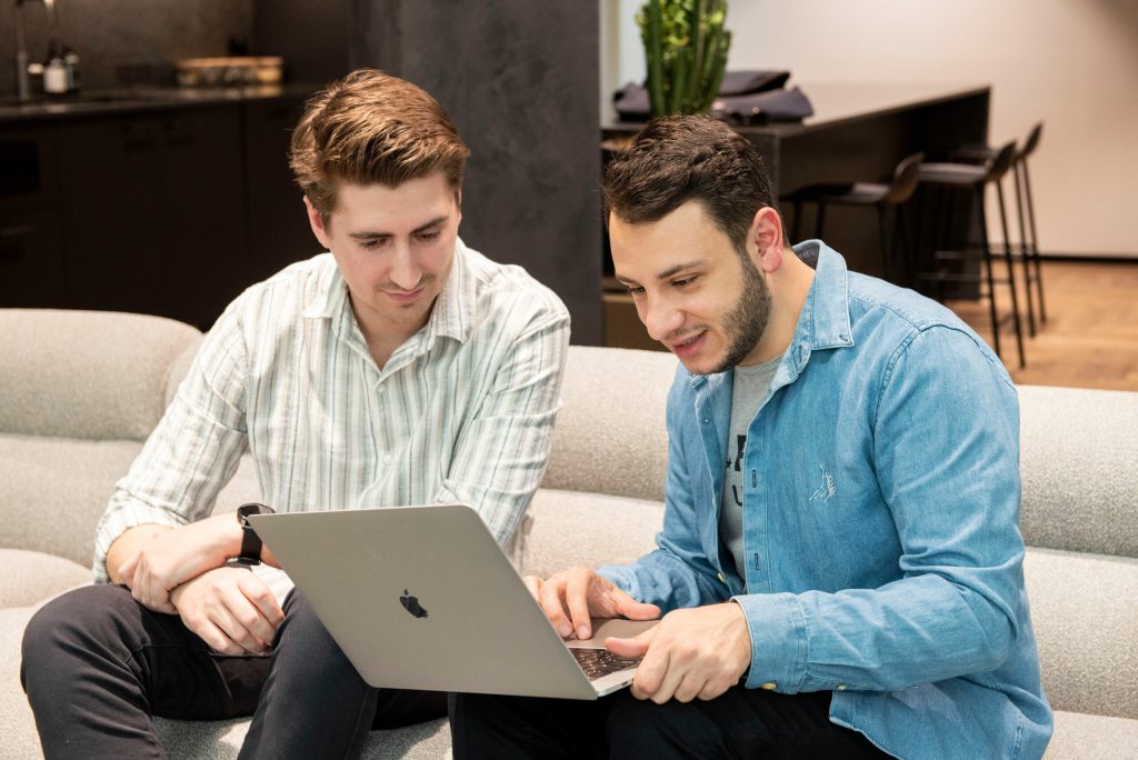 Social media training for your team 1 in house social media training with coffey & tea